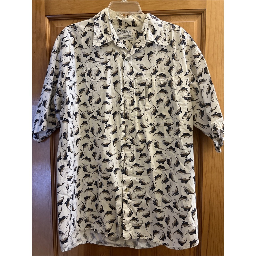 Columbia Mens Size Large White Beige Fish Pattern Button Up Short Sleeve Shirt